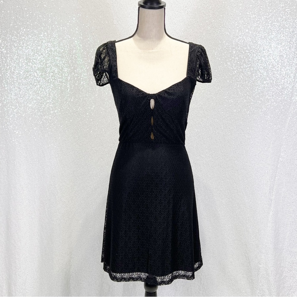 UO Zoey lace mini dress size L NWT - Picture 15 of 16